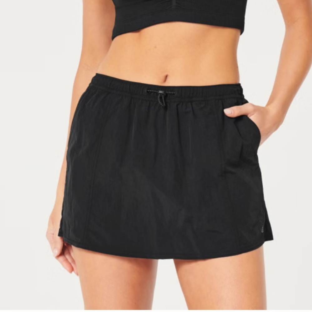 Hollister Gilly Hicks Active Parachute Skort